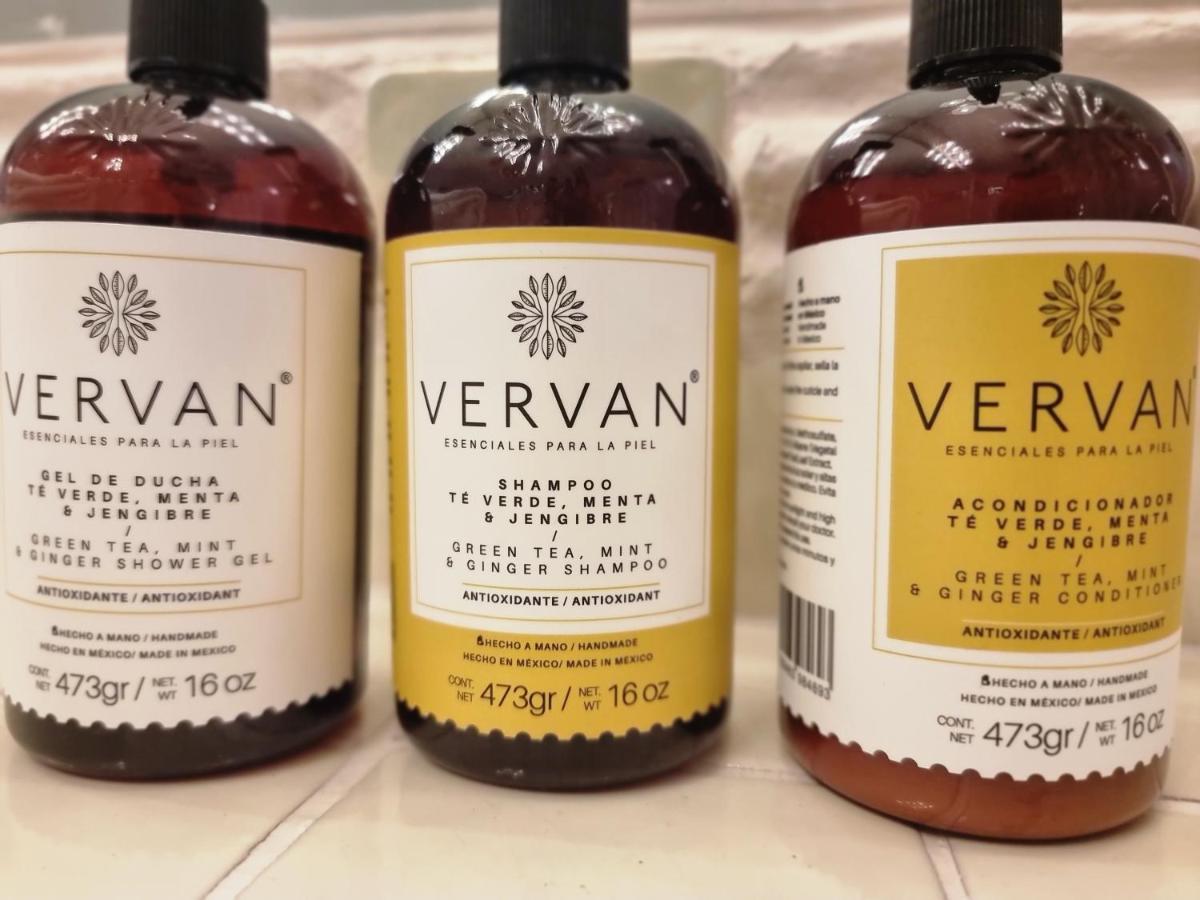 哈森达代拉斯弗洛雷斯酒店 圣米格尔－德阿连德 外观 照片